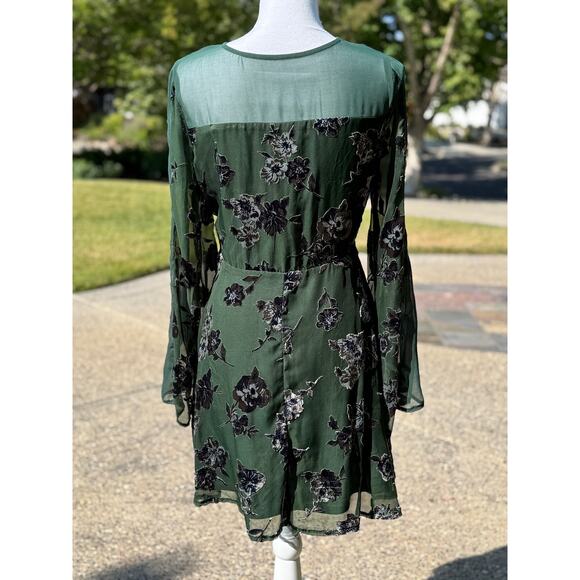 MSRP $138 J.O.A. By Anthropologie Flocked Chiffon Mini Size S | SAME DAY SHIP - Picture 3 of 8